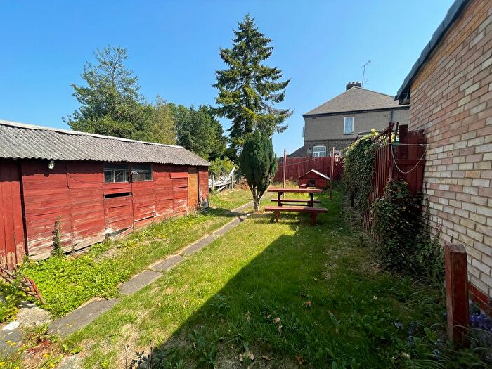 3 Bedroom Semi-Detached House To Rent In Beechwood Road, Luton, LU4