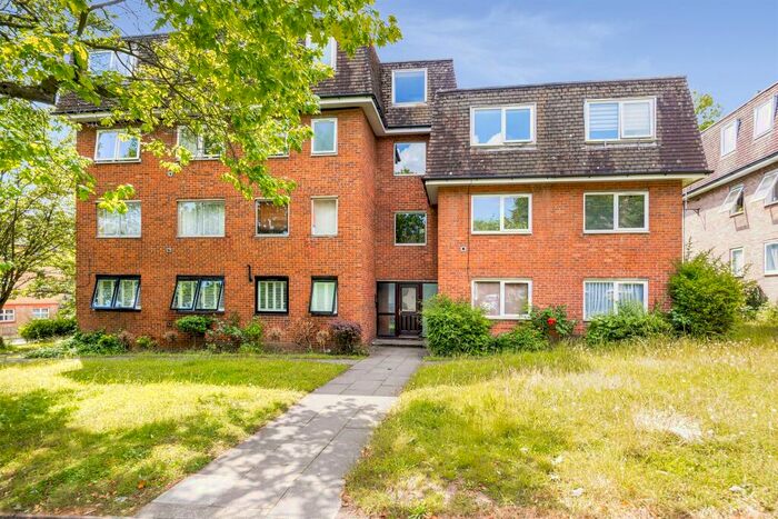 1 Bedroom Flat To Rent In South Park Hill Road, South Croydon, CR2