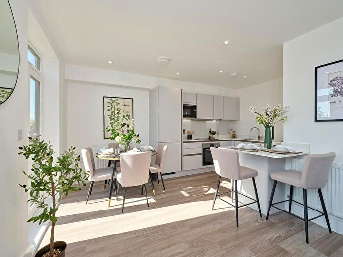 1 Bedroom Apartment For Sale In St. Leonards Quarter, Exeter, Devon, EX2