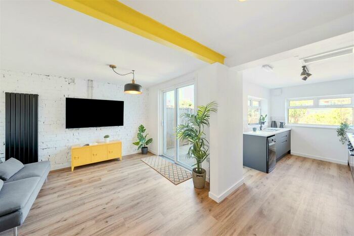 4 Bedroom House To Rent In Sixth Avenue, Bristol, BS7