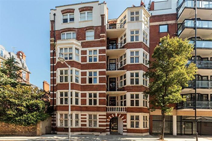 2 Bedroom Flat For Sale In Drayton Gardens, London, SW10