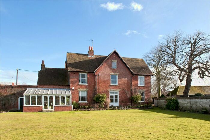 7 Bedroom Detached House To Rent In Howe Road, Watlington, Oxfordshire, OX49