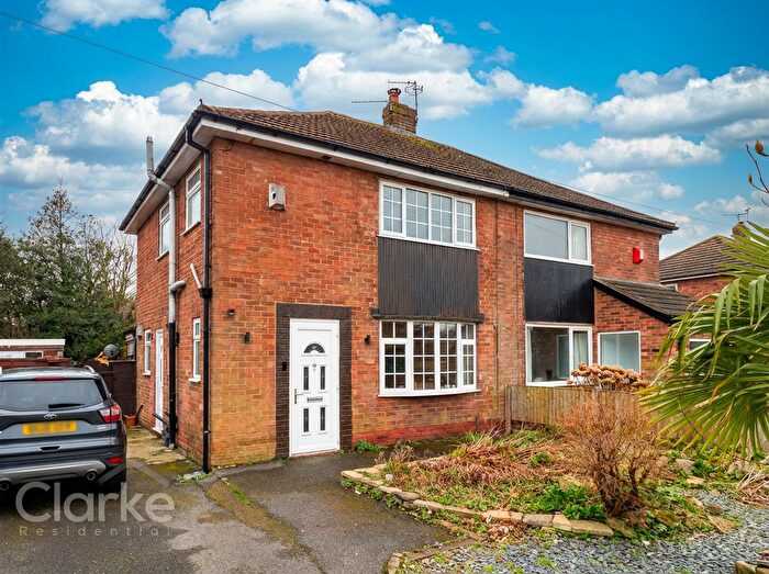 3 Bedroom Semi-Detached House For Sale In Kingsway, Euxton, Chorley, PR7