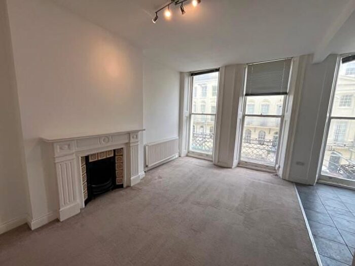1 Bedroom Flat To Rent In Oriental Place, Brighton, BN1