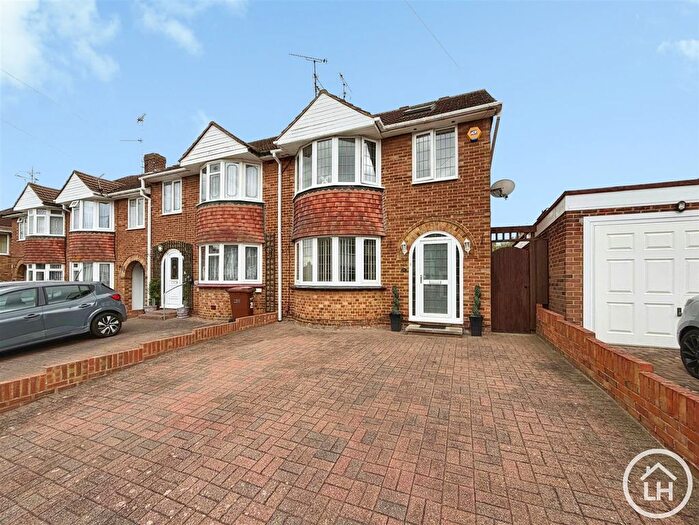 4 Bedroom Semi Detached House For Sale In Northumberland Avenue, Rainham, Gillingham, ME8