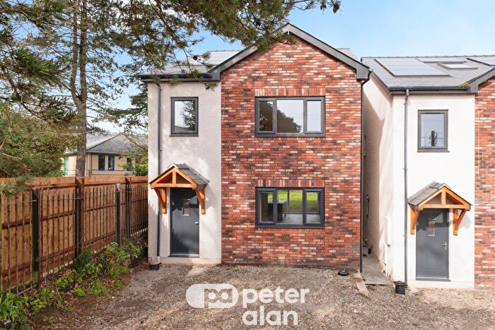 4 Bedroom Detached House For Sale In Five Locks Road, Pontnewydd, Cwmbran, NP44