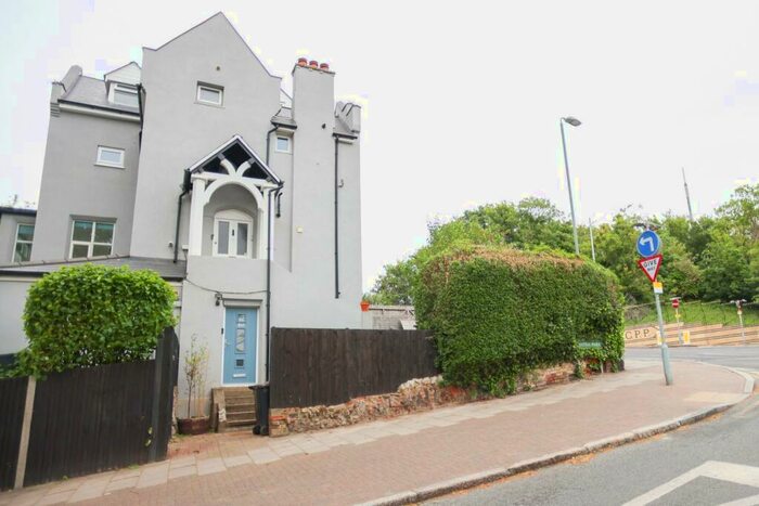 1 Bedroom Apartment To Rent In Anerley Hill, London, SE19