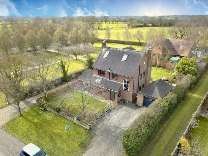 5 Bedroom Detached House For Sale In Wykin Lane, Stoke Golding, Nuneaton, Leicestershire, CV13