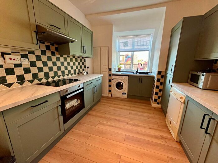 2 Bedroom Apartment To Rent In Priory Gardens, Didsbury, M20