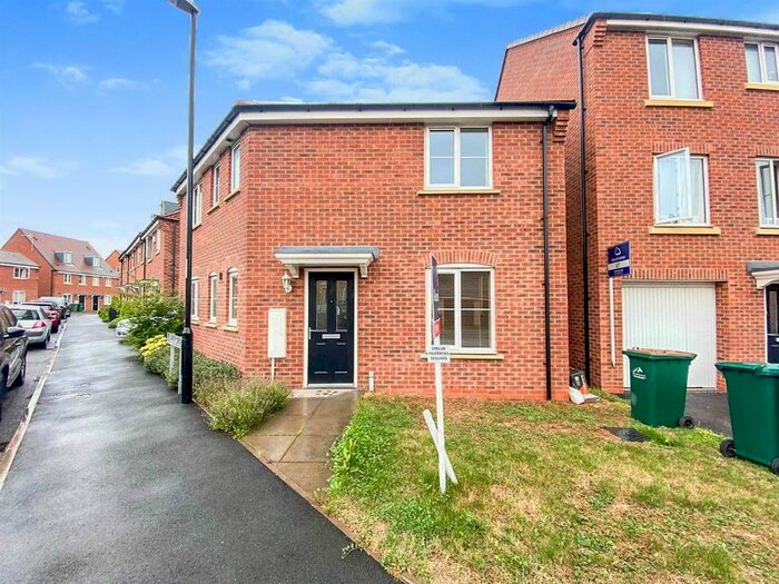 3 Bedroom Detached House To Rent In Surrey Drive, Stoke Village, Coventry, CV3