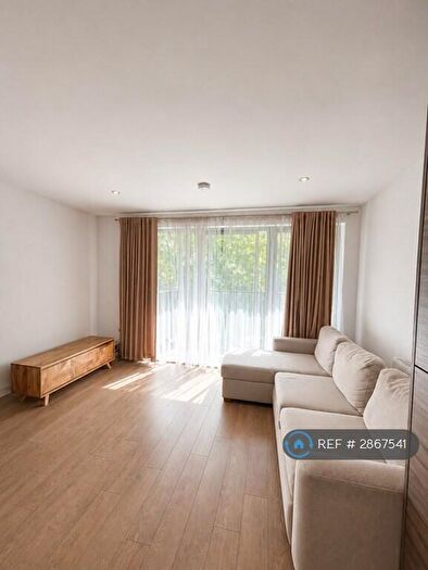 1 Bedroom Flat To Rent In Felix Point, London, E14