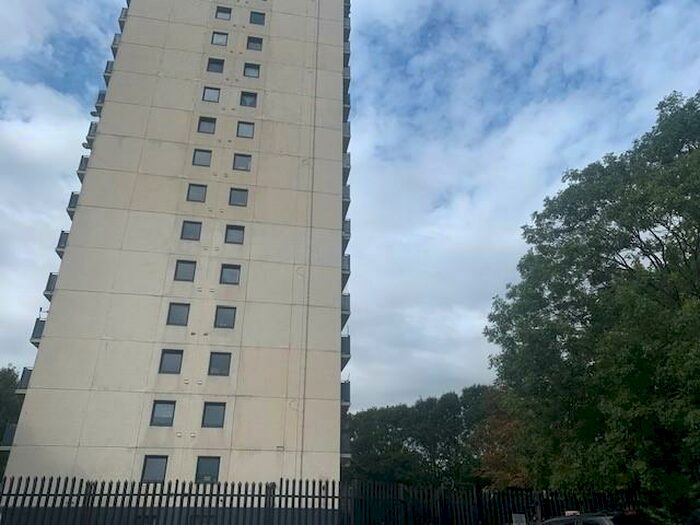 3 Bedroom Apartment To Rent In Candia Towers, Jason Street, L5