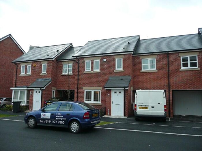 3 Bedroom Semi-Detached House To Rent In Drayton Streeet, Hulme, Manchester, M15
