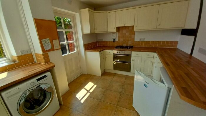 2 Bedroom End Of Terrace House To Rent In Bridge End, Warwick, CV34
