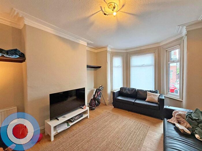 9 Bedroom Terraced House To Rent In Mauldeth Road West, Withington, M20