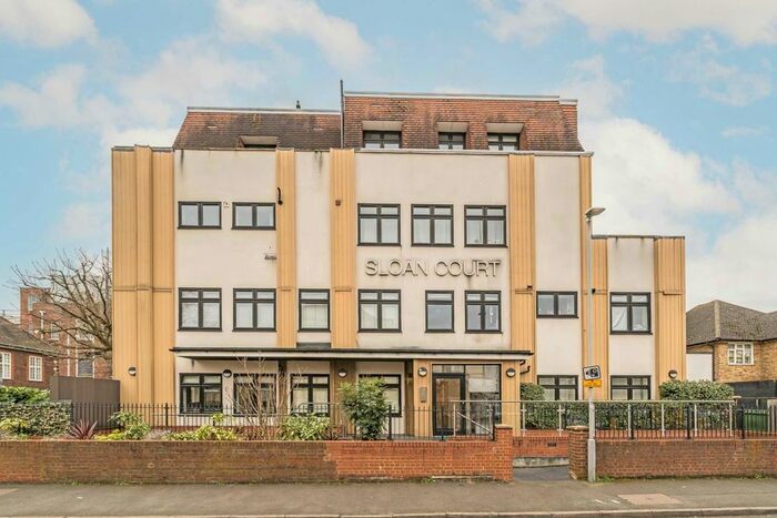 1 Bedroom Flat To Rent In Coombe Road, New Malden, KT3