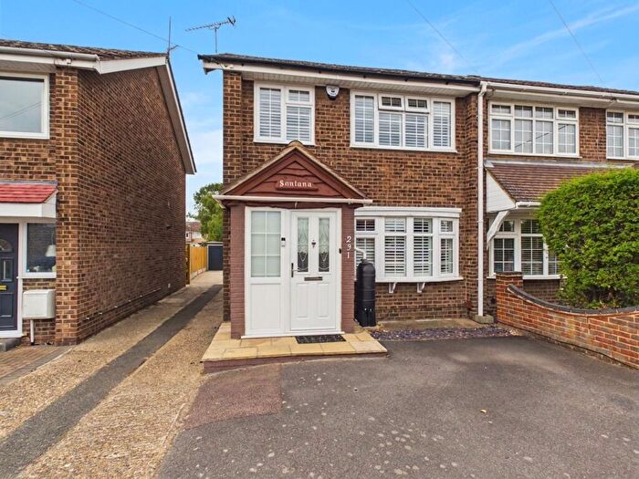 3 Bedroom Semi Detached House For Sale In Branksome Avenue, Stanford-Le-Hope, SS17