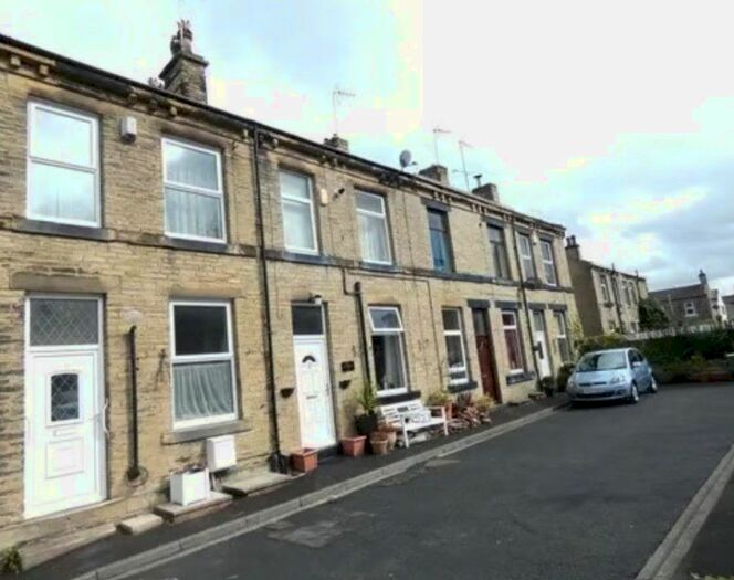 2 Bedroom Semi-Detached House To Rent In Porritt Street, Cleckheaton, BD19