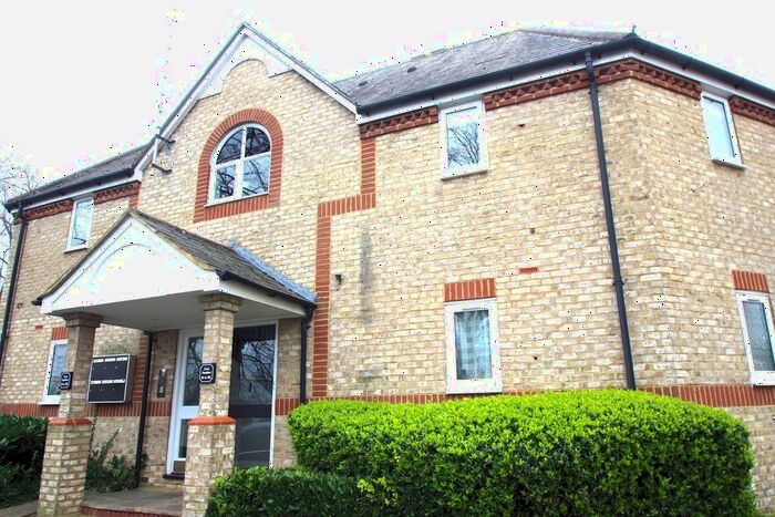 1 Bedroom Flat To Rent In Norbury Avenue, Watford, WD24