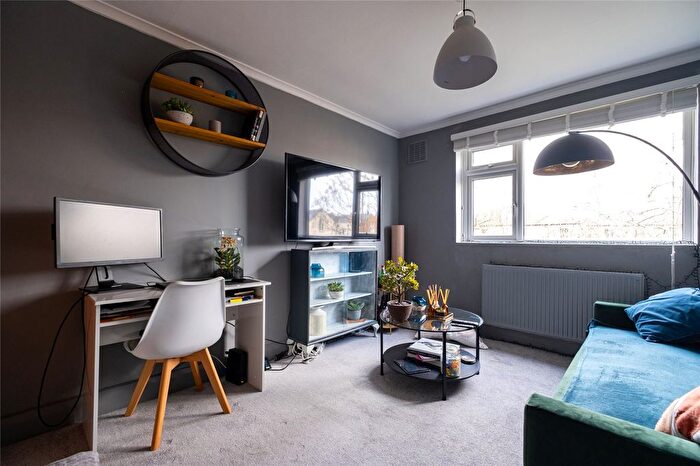 1 Bedroom Flat To Rent In Lambert Road, London, SW2