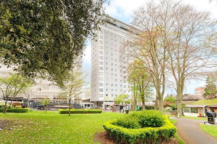 1 Bedroom Flat To Rent In Throwley Way, Sutton, Surrey, SM1