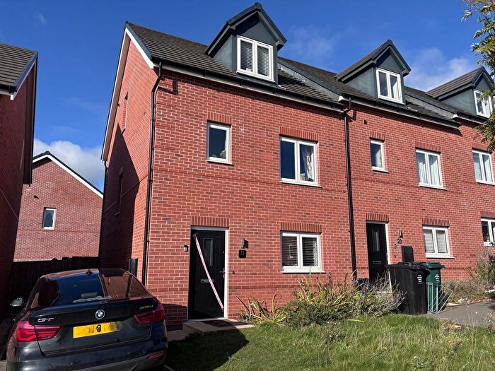 4 Bedroom Town House For Sale In Marble Drive, Newhall, Swadlincote, DE11