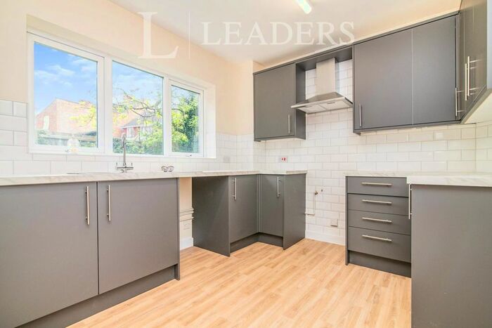 4 Bedroom Detached House To Rent In Albert Road, Stechford, Birmingham, B33