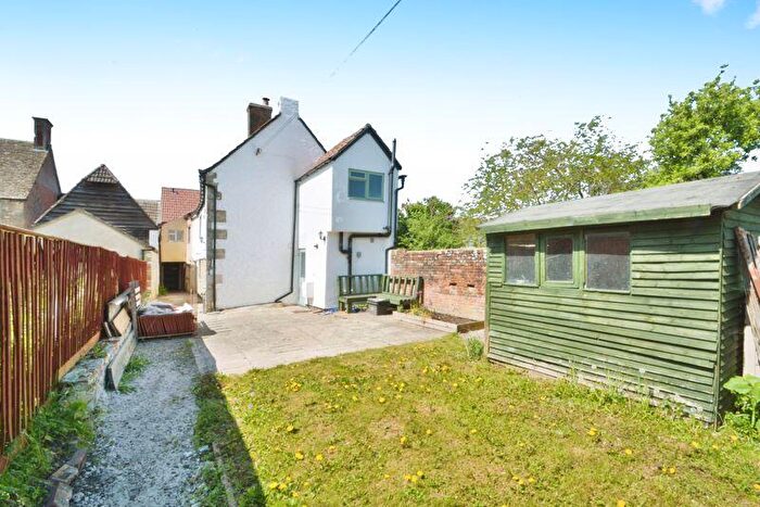 3 Bedroom Semi Detached House For Sale In High Street, Cricklade, Wiltshire, SN6