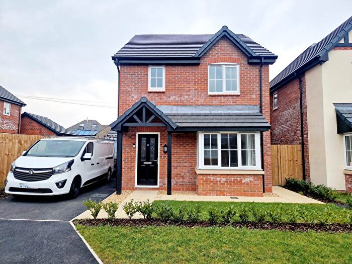 3 Bedroom Detached House To Rent In Brackenwood, BB1