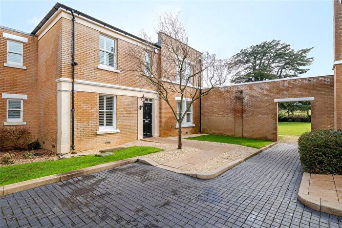 4 Bedroom Mews For Sale In Lord Darby Mews, Cudham, Sevenoaks, TN14