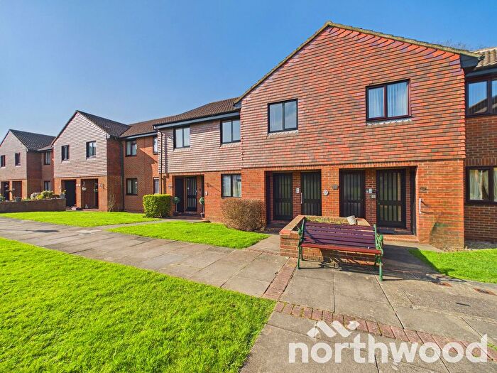 2 Bedroom Flat For Sale In Loudon Court Loudon Way, Ashford, Ashford, TN23