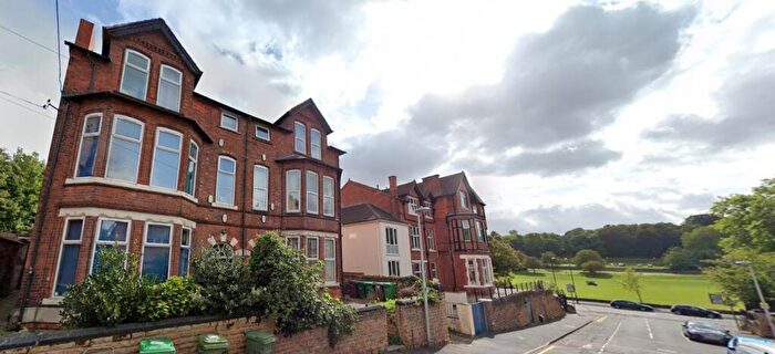 3 Bedroom Flat To Rent In Foxhall Road, Nottingham, Nottinghamshire, NG7