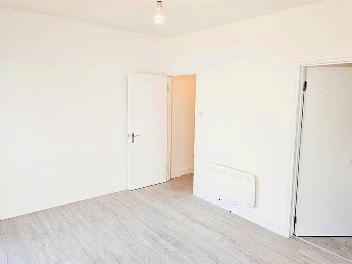 1 Bedroom Property To Rent In Linthorpe Road, London, N16