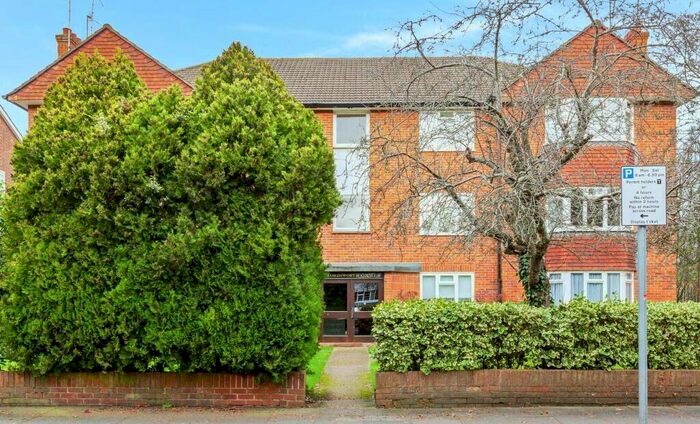 1 Bedroom Apartment To Rent In Lovelace Road, Surbiton, KT6