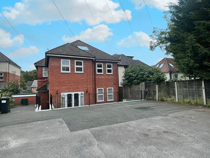 1 Bedroom Property To Rent In Alumhurst Road, Bournemouth, BH4