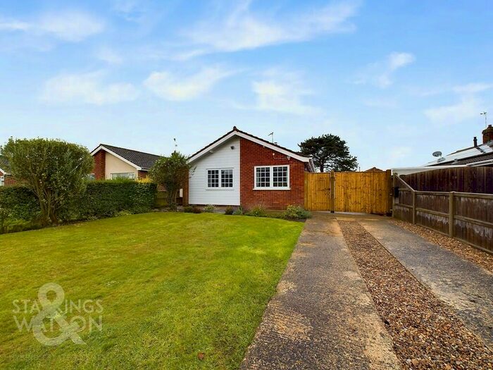 2 Bedroom Detached Bungalow For Sale In Station Road, Lingwood, Norwich, NR13