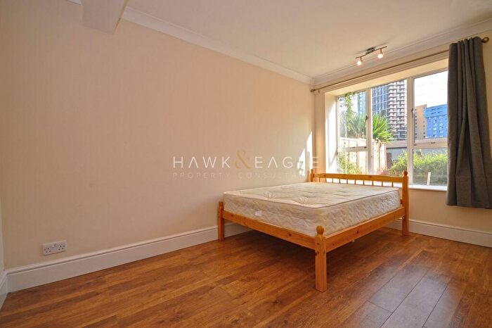 3 Bedroom Flat To Rent In Martindale Avenue, London, Greater London., E16