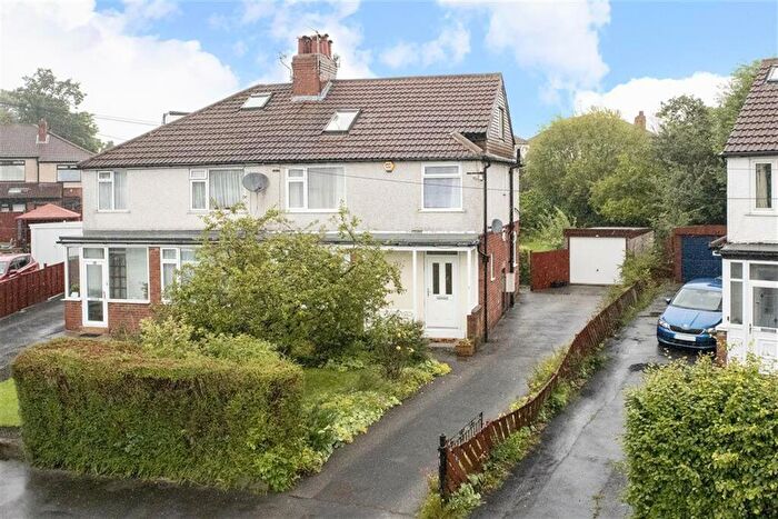 4 Bedroom Semi-Detached House To Rent In Talbot Crescent, Roundhay, Leeds, LS8