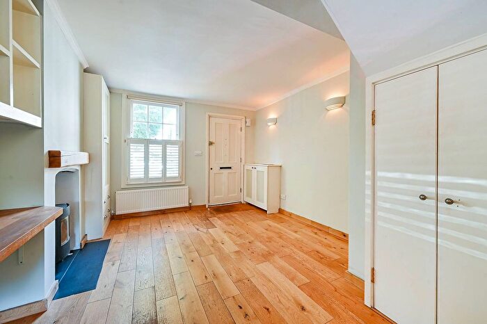 2 Bedroom Property For Sale In The Butts, Brentford, TW8