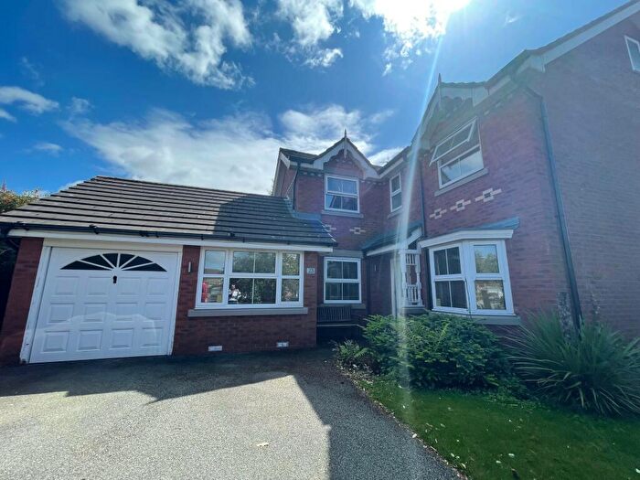 5 Bedroom House To Rent In Granborne Chase, Kirkby, L32