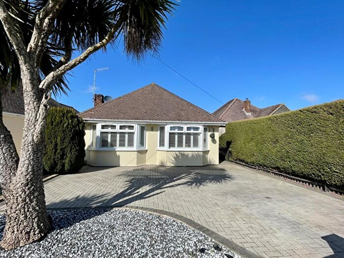 4 Bedroom Detached Bungalow For Sale In Dingley Road, Oakdale, BH15