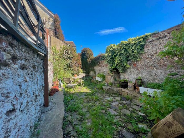 3 Bedroom House To Rent In Upper Gloucester Road, Brighton, BN1