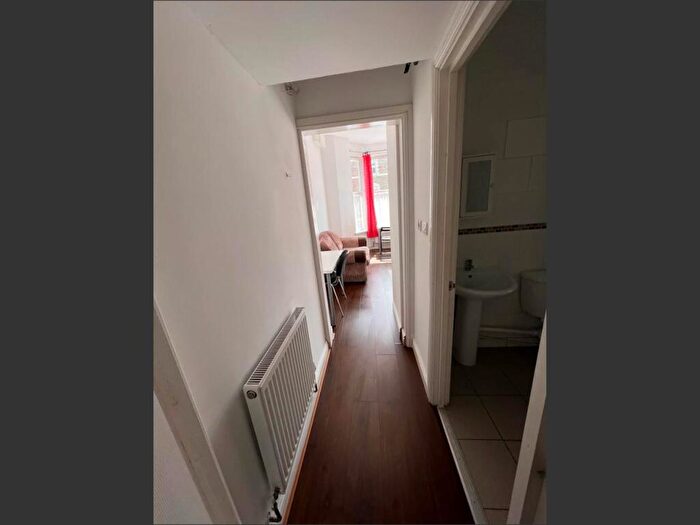 1 Bedroom Flat To Rent In Miskin Street, Flat, Cathays, Cardiff, CF24
