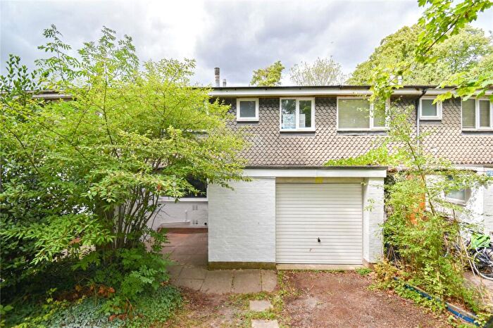 4 Bedroom Terraced House To Rent In Stansgate Avenue, Cambridge, CB2