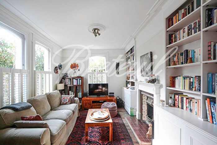 3 Bedroom Flat To Rent In Rosaville Road, London, SW6