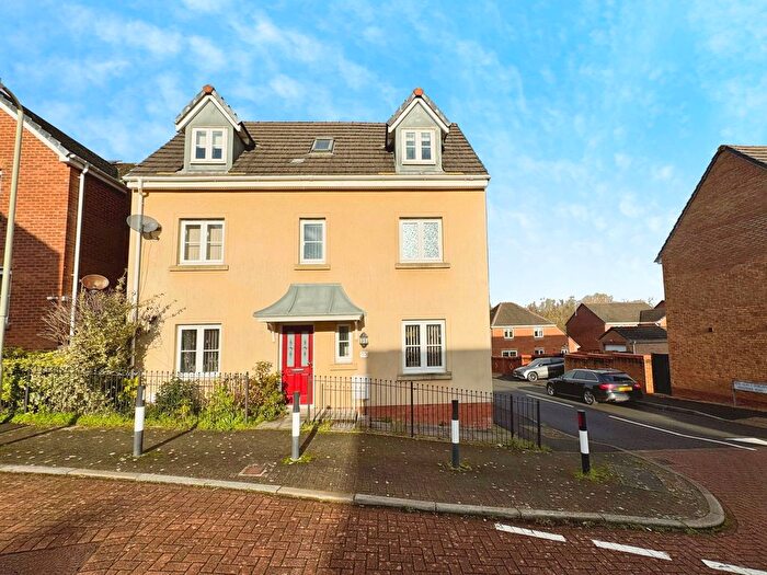 4 Bedroom Detached House For Sale In Kingfisher Rd, North Cornelly, Bridgend, CF33