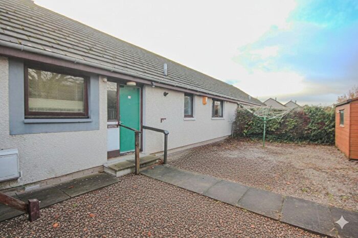 2 Bedroom Semi Detached Bungalow For Sale In Lochiel Road, Inverness, IV2