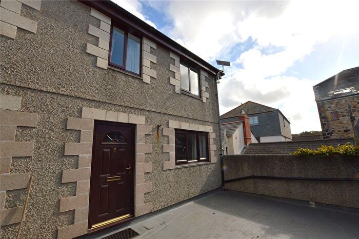 3 Bedroom End Terrace House For Sale In Market Square, Hayle, Cornwall, TR27