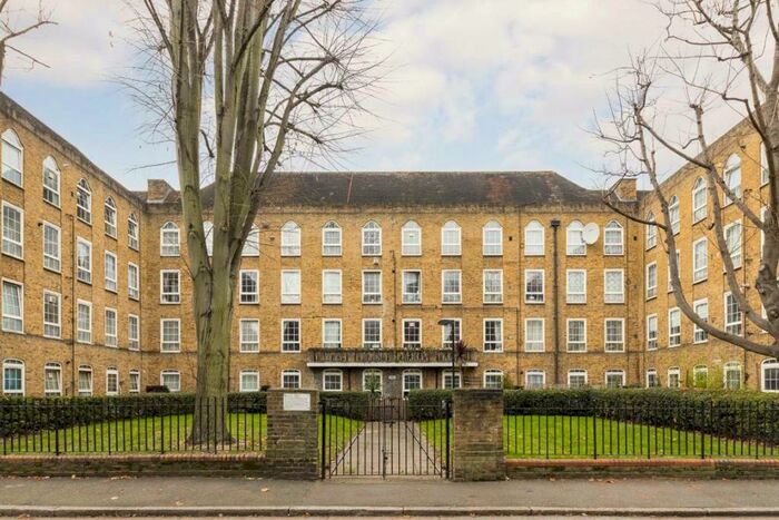 2 Bedroom Flat To Rent In Shore Place, Victoria Park, E9