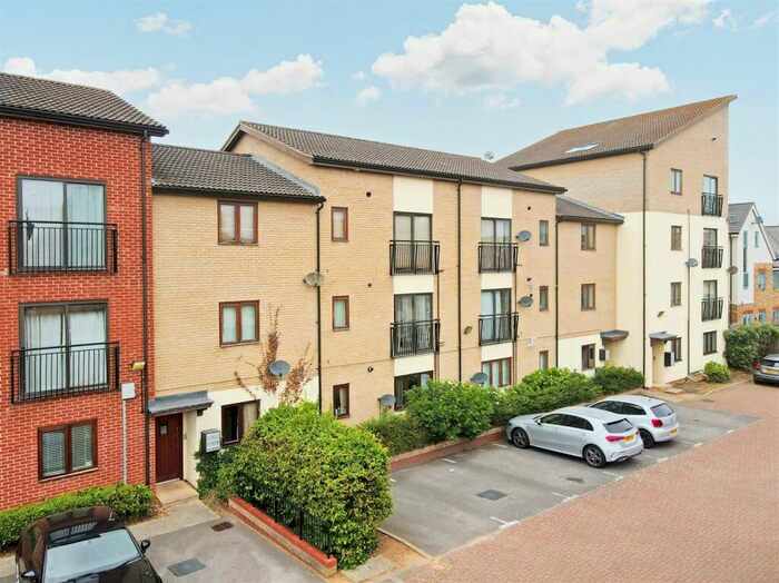 2 Bedroom Apartment To Rent In Goodrington Place, Broughton, Milton Keynes, MK10